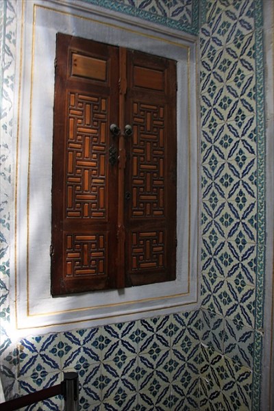 048-Гостиная валиде-султан, стенной шкаф